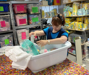 Cwtch Baby Bank Volunteer